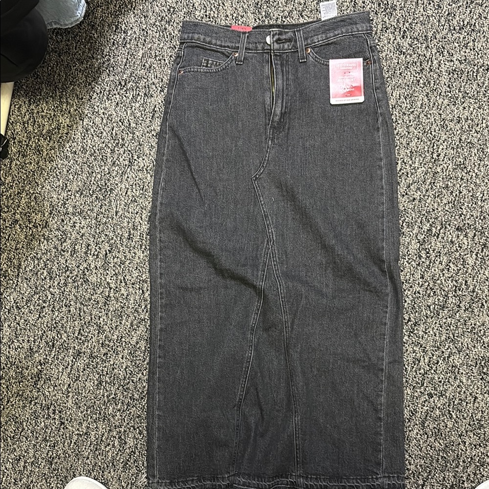 Levi’s Dark Gray Denim Skirt